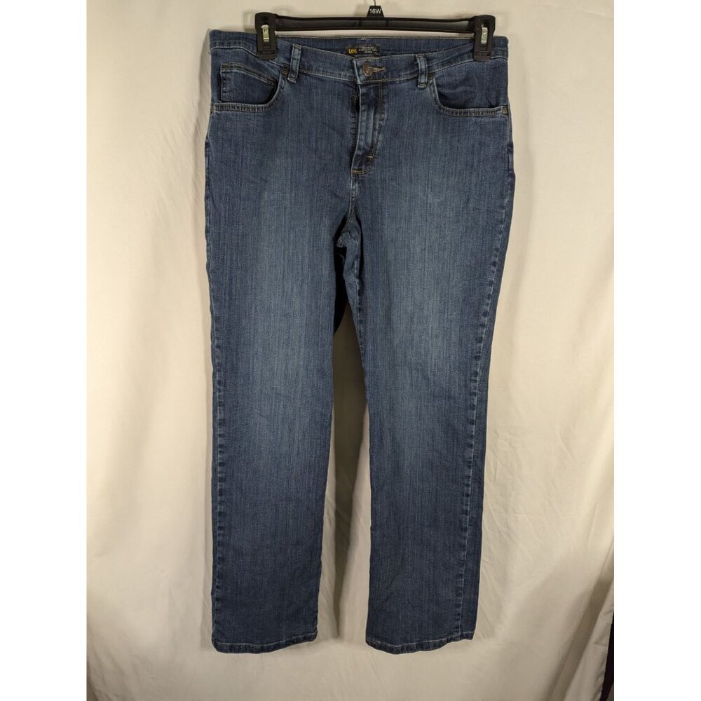 Lee Relaxed fit Straight Leg mid rise women's Jeans Medium Blue Size 14